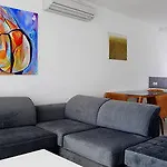 Apartament Bay, Bougainville Bay *