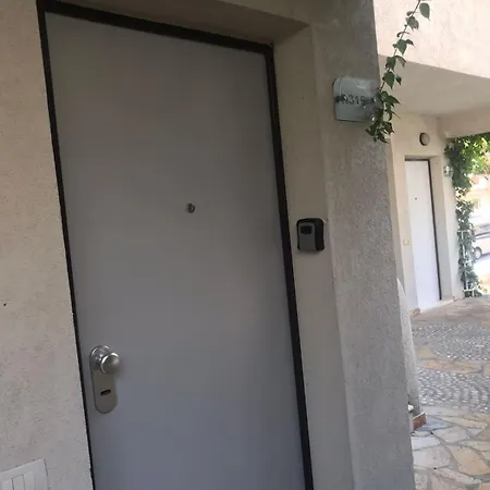 Bay, Bougainville Bay 公寓 *