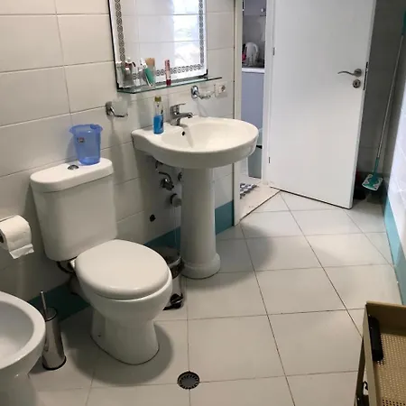 Bay, Bougainville Bay Sarandë