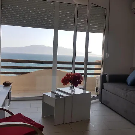 Apartment Bay, Bougainville Bay *