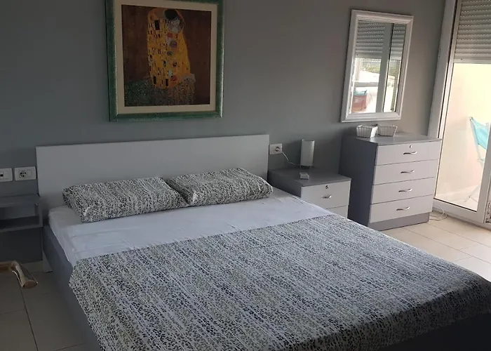 Bay, Bougainville Bay 公寓