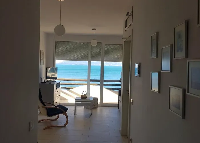 Bay, Bougainville Bay 公寓