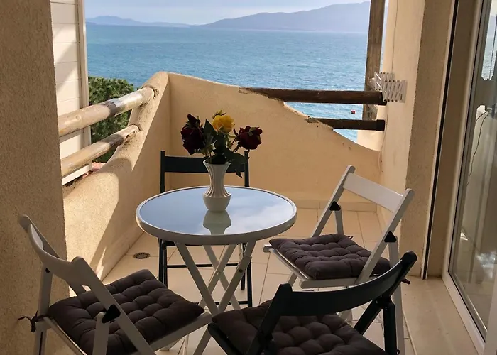 Bay, Bougainville Bay *