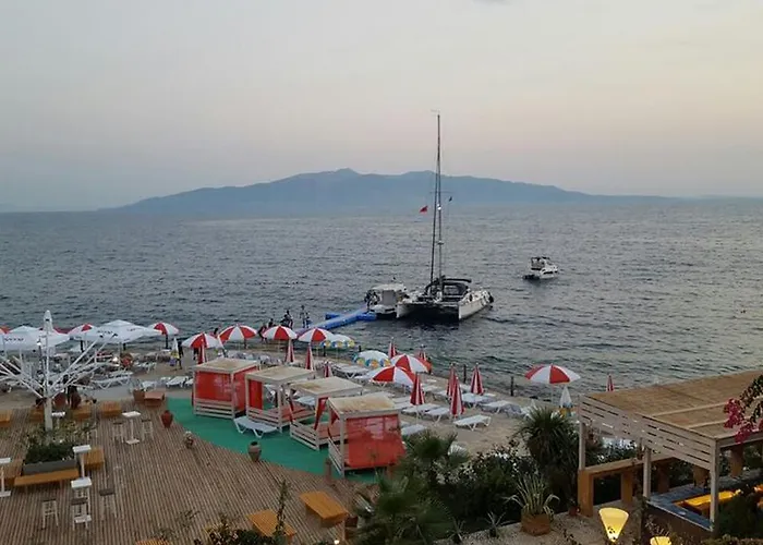 Bay, Bougainville Bay 公寓