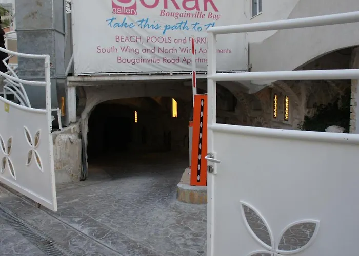 Bay, Bougainville Bay * Sarandë