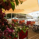 Bay, Bougainville Bay * Sarandë