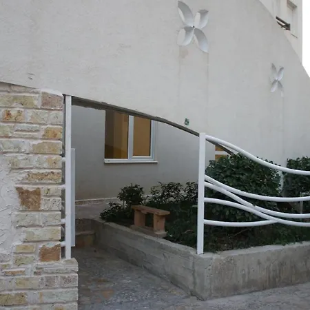 Bay, Bougainville Bay Apartamento Sarandë