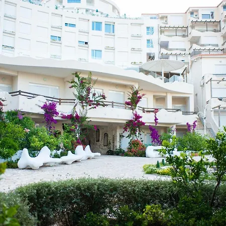 Bay, Bougainville Bay *