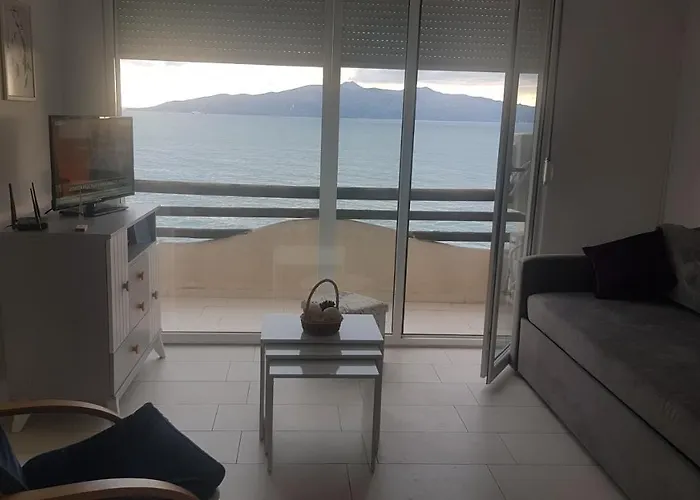 Bay, Bougainville Bay 아파트