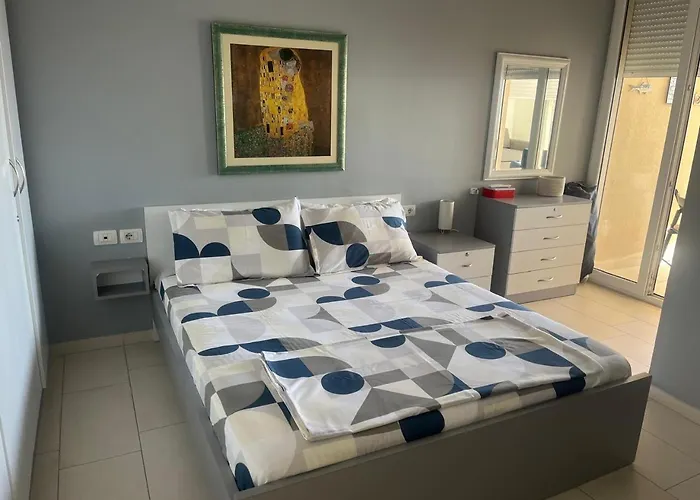 Bay, Bougainville Bay Apartament