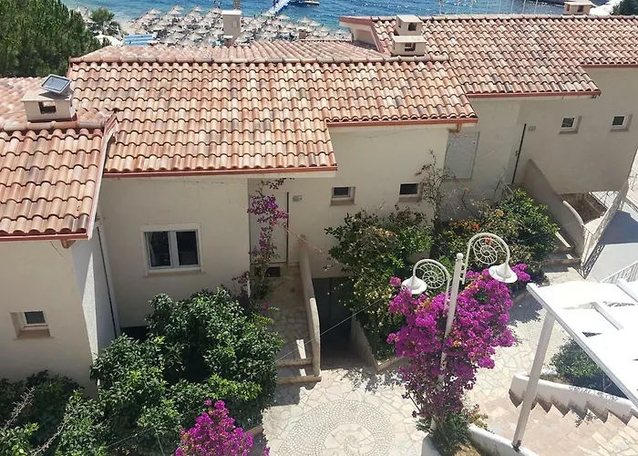 Bay, Bougainville Bay * Sarandë